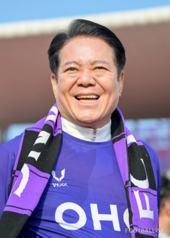 [포토] '홈 개막전 변함없는 구단 사랑' 최대호 구단주 < 포토 < 축구 < 기사본문 - 풋볼리스트(FOOTBALLIST) [포토] '홈 개막전 변함없는 구단...