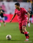 [포토] 황희찬의 측면 돌파 < 포토 < 축구 < 기사본문 - 풋볼리스트(FOOTBALLIST) [포토] 황희찬의 측면 돌파