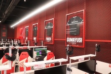 T1 베이스캠프, 뷰잉 파티-입단 테스트 가능한 3세대 PC방 < 취재 < 기사본문 - 게임인사이트 T1 베이스캠프, 뷰잉 파티-입단 테스트 가능한... 