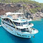 안탈리아 & 케메르: 메가스타 카타마란 크루즈와 폼 파티 | GetYourGuide