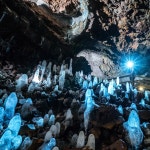 레이캬비크: 용암 동굴, 온천, 폭포 투어 | GetYourGuide