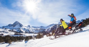 투어, 관광 및 안도라 에서 활동 투어, 관광 및 안도라 에서 활동 [1]