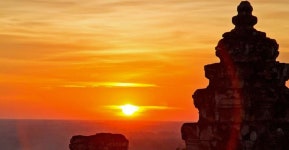 Siem Reap: Private Guided Day Trip to Angkor Wat with Sunset | GetYourGuide