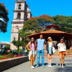 발레 데 브라보: 밴으로 즐기는 반나절 가이드 시티 투어 | GetYourGuide