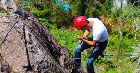 발레 드 브라보: 전망대 위에서 라펠하기 | GetYourGuide