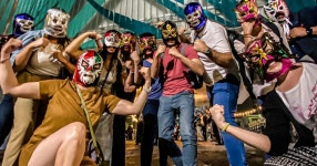 멕시코 시티: 루차 리브레 쇼, 워킹 투어 & 데킬라 | GetYourGuide