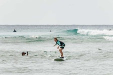 Oahu: Beginner-Friendly Waikiki Beach Surfing Lesson | GetYourGuide