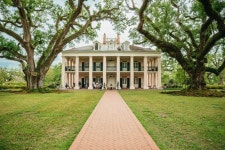 New Orleans: Oak Alley Plantation and Swamp Cruise Day Trip | GetYourGuide
