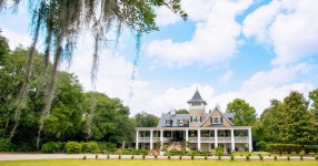 Charleston: Magnolia Plantation Entry & Tour with Transport | GetYourGuide