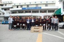 오신산업(주),성지중고등학교 축구부에 축구공 기증 < 사람들 < 문화 < 기사본문 - 글로벌뉴스통신GNA 오신산업(주),성지중고등학교 축구부에... 
