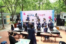 대구 신당중, ‘신당마을 효 경로잔치’ 참여 < 이슈종합 < 사회... 대구 신당중, ‘신당마을 효 경로잔치’ 참여 - 글로벌뉴스통신GNA