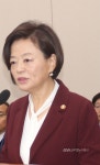 진선미 여성가족부 장관, 국정감사 출석 < 포토뉴스 < 국회/정부 < 정치 < 기사본문 - 글로벌뉴스통신GNA 진선미 여성가족부 장관, 국정감사 출석... 