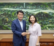 하은호 군포시장,최호정 서울시의장 만나 남부기술교육원 부지 활용 논의 < 포토뉴스 < 사람들 < 정치 < 기사본문 - 글로벌뉴스통신GNA 하은호... 