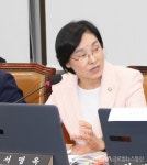 포토뉴스 < 국회/정부 < 정치 < 기사본문 - 글로벌뉴스통신GNA 서명옥 의원, 저소득 고령층 재산세 부담 완화 '지방세법' 개정안 대표 발의... 