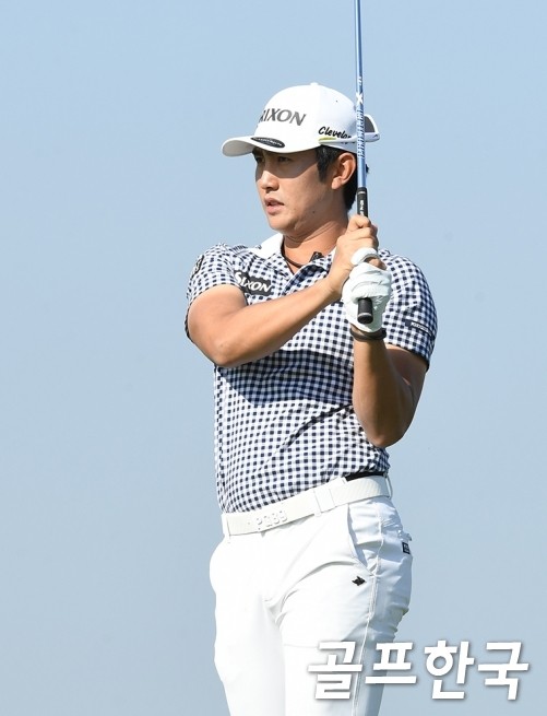 한국 여자 프로 골퍼 이수민, LIV 골프 프로모션 대회서 공동 8위 차지 현지시간 14일 4라운드에서 버디 3개로 안정적인 경기력 펼친다