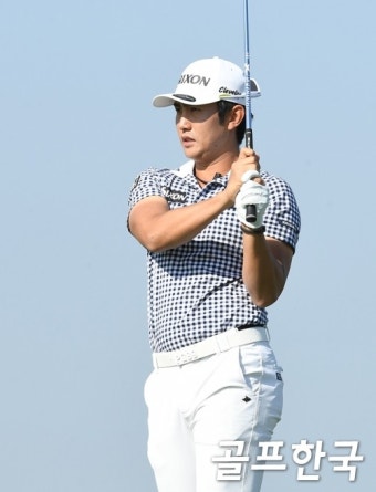 이수민, 제네시스 챔피언십 1R '노보기' 선두…2주 연승 시동 < KPGA < 골프일반 < 뉴스 < 기사본문 - 골프한국 이수민, 제네시스 챔피언십 1R...