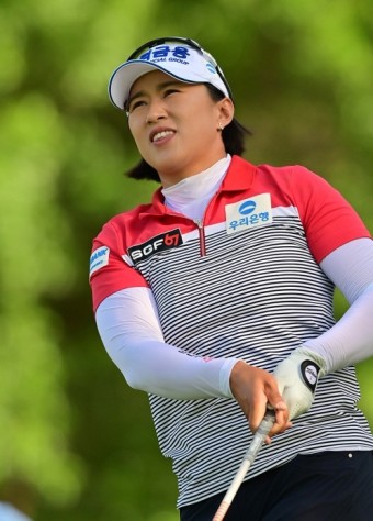 선두와 2타차 9위 양희영 