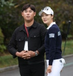'부부 골퍼' 김시우·오지현, 세계랭킹 소폭 상승 < PGA < 골프일반 < 뉴스 < 기사본문 - 골프한국 '부부 골퍼' 김시우·오지현, 세계랭킹 소폭 상승