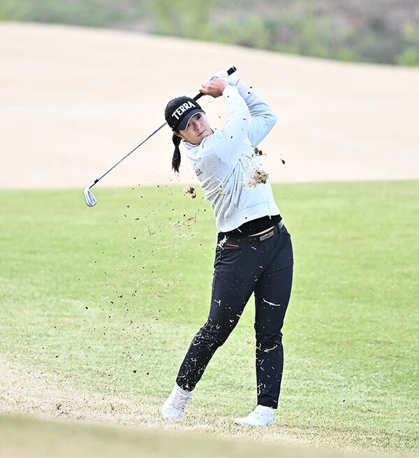 김민솔, KLPGA 투어 메디힐·한국일보 챔피언십 첫날 공동 선두 출발