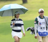 데일리 베스트 박민지, BC카드 대회 2연패 기대…이소미도 우승 경쟁 [KLPGA] < KLPGA < 골프일반 < 뉴스 < 기사본문 - 골프한국 데일리... 