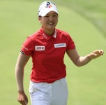 자신감 충전한 리슈잉, KLPGA 첫 우승 재도전 [맥콜·모나 용평오픈] < 인터뷰 < 뉴스 < 기사본문 - 골프한국 자신감 충전한 리슈잉, KLPGA 첫... 