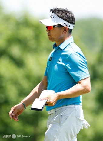 양용은, US 시니어오픈 2R 공동 8위로↑…최경주는 24위 [PGA] < PGA < 골프일반 < 뉴스 < 기사본문 - 골프한국 양용은, US 시니어오픈 2R...