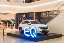 벤츠코리아, 순수 전기차 ‘더뉴 EQC’ 스타필드 하남 전시 < 자동차뉴스 < 기사본문 - 지피코리아 벤츠코리아, 순수 전기차 ‘더뉴 EQC’... 