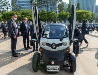 르노삼성, 트위지 부산여행 어때요? ‘투어지’ 출범 < 자동차뉴스 < 기사본문 - 지피코리아 르노삼성, 트위지 부산여행 어때요? ‘투어지’ 출범