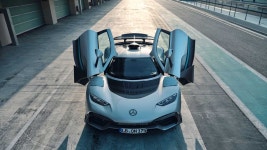 메르세데스-AMG, F1 엔진 장착 ‘원(One)’ 공개...최고속도 352km/h < 자동차뉴스 < 기사본문 - 지피코리아 메르세데스-AMG, F1 엔진... 