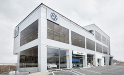 폭스바겐 클라쎄오토, 일산 전시장 새단장…골프·투아렉 시승 운영 < 라이프 < 기사본문 - 지피코리아 폭스바겐 클라쎄오토, 일산 전시장 새단장... 