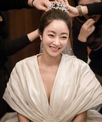 김수미 며느리 된 서효림 말로 다 할 수 없는 감동 결혼 소감 | 텐아시아 김수미 며느리 된 서효림, “말로 다 할 수 없는 감동” 결혼 소감 | 텐아시아