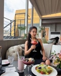 세 번째 결혼 이수진 ♥오빠가 해준 맛있는 밥 먹다 보니 돼지 됨TEN★ | 텐아시아 세 번째 결혼 이수진 ♥오빠가 해준 맛있는 밥, 먹다 보니... 