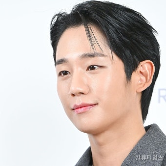[K-포토] 정해인, 옆모습도 잘생겼어 < 포토뉴스 < 포토 < 기사본문 - 한류타임스 [K-포토] 정해인, 옆모습도 잘생겼어