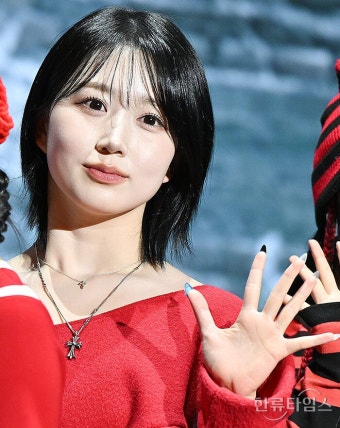 [K-포토] 엔믹스 해원, 빠져드는 눈빛 < 포토뉴스 < 포토 < 기사본문 - 한류타임스 [K-포토] 엔믹스 해원, 빠져드는 눈빛