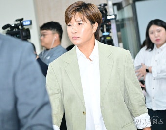 [K-포토] '부친 고소' 입장 밝히기 위해 입장하는 박세리 < 포토뉴스 < 포토 < 기사본문 - 한류타임스 [K-포토] '부친 고소' 입장 밝히기 위해...