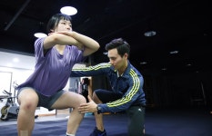 [LIFEPLUS] 당신의 몸을 위한 홈 트레이닝 “MY HOME TRAINER” 트레이닝 코치 유의연을 소개합니다. < 라이프스타일 < 라이프 < 기사본문...