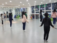 평택음악줄넘기 경희TOP점핑센터 조윤경원장 , 음악과 함께하는 신나는... < 칼럼 < 오피니언 < 기사본문 - 한국투데이 평택음악줄넘기 경희TOP점... 