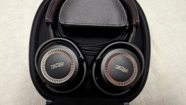 5909 Active Noise Cancelling headphone | Headphone Reviews and... Closed:				Mark Levinson no. 5909 Active Noise Cancelling headphone