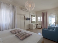 조이 비치 호텔 & 바 - Joy Beach Hotel - 티라트래블 - 호텔, 여행의 목적이 되다 조이 비치 호텔 & 바 - Joy Beach Hotel  - 티라트래블... 