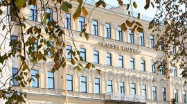 옐로우 호텔 - Yellow Hotel - 티라트래블 - 호텔, 여행의 목적이 되다