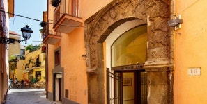 Magi House - 마지 하우스 티라트래블 Magi House - 마지 하우스 티라트래블 