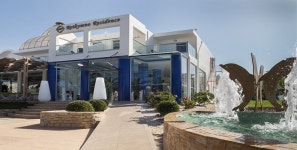 카라멜 그레코텔 부티크 리조트 - Caramel Grecotel Boutique Resort - 티라트래블 - 호텔, 여행의 목적이 되다