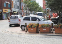 “홍성읍내 전역 불법주차 제발 삼갑시다” < 사회 < 홍성신문 < 기사본문 - 홍성신문 내포타임즈 “홍성읍내 전역 불법주차 제발 삼갑시다”