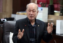 “친환경농업 바탕으로 모범적인 도・농 복합도시를…” < 정치/행정... “친환경농업 바탕으로 모범적인 도・농 복합도시를…”