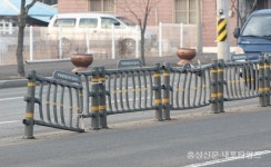홍성군 곳곳 개선 필요한 도로 < 포토뉴스 < 홍성신문 < 기사본문 - 홍성신문 내포타임즈 홍성군 곳곳 개선 필요한 도로