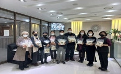 충청사람과문화, 떡국떡 나눔 < 사회 < 홍성신문 < 기사본문 - 홍성신문·내포타임즈 충청사람과문화, 떡국떡 나눔