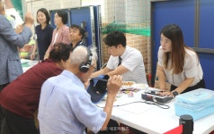 걱정 덜고 행복 나눈 잔치···올해 세 번 더 < 여성/복지 < 홍성신문 < 기사본문 - 홍성신문·내포타임즈 걱정 덜고 행복 나눈 잔치···올해 세 번 더