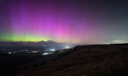 Northern Lights seen above Milton Keynes and Brecon Beacons as alert issued | UK | News | Express.co.uk Northern Lights seen... 
