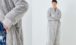 John Lewis throw-on fleece is perfect for cold winter evenings and like wearing a hug | Express.co.uk John Lewis throw-on... 