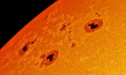 Solar storm alert: Sunspots big enough to SWALLOW Earth fire flare able to cause blackouts | Science | News | Express.co.uk... 